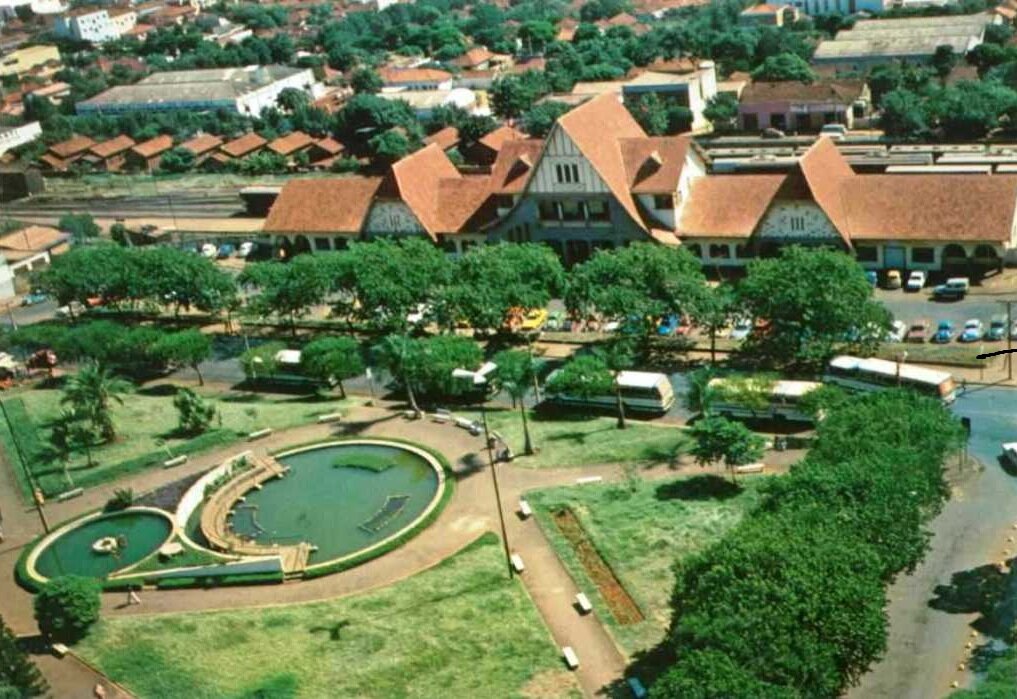 Diálogo entre ícones da paisagem de Londrina