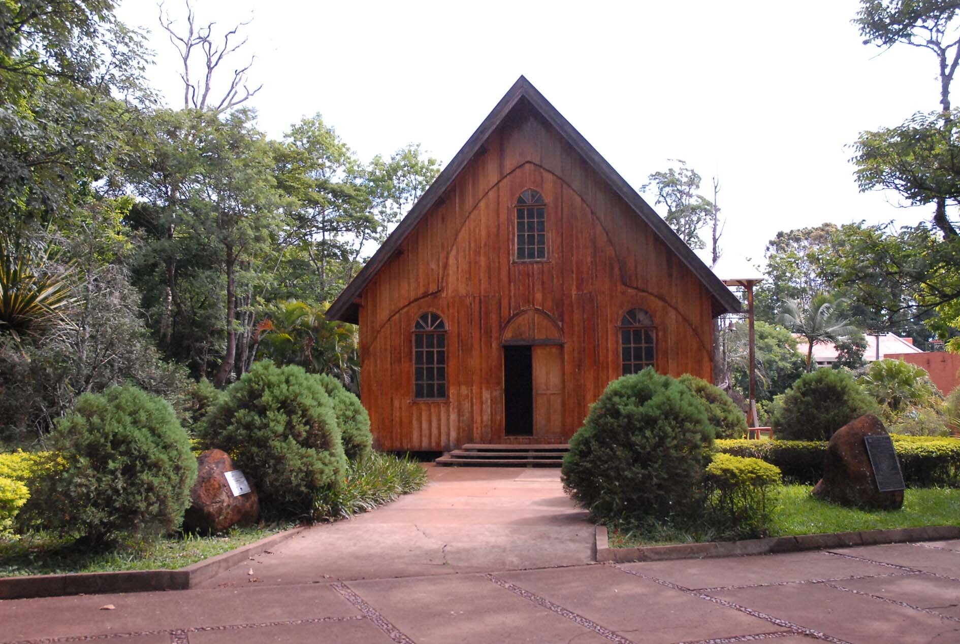 A réplica da primeira Igreja matriz de Londrina