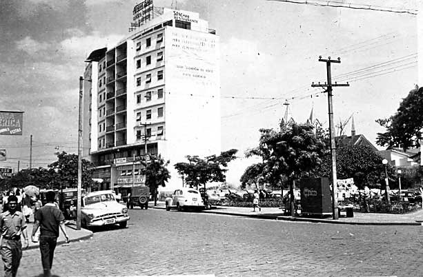 A praça Gabriel Martins nos anos 1950