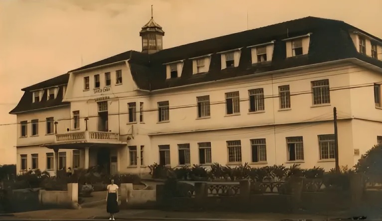 A torre de luz da Santa Casa de Londrina