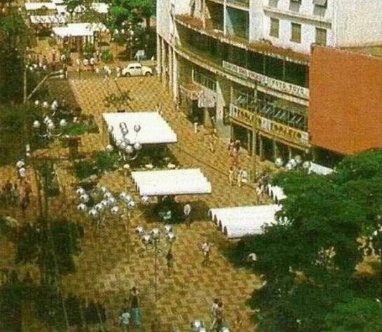 Quando as empresas construíram suas próprias sedes