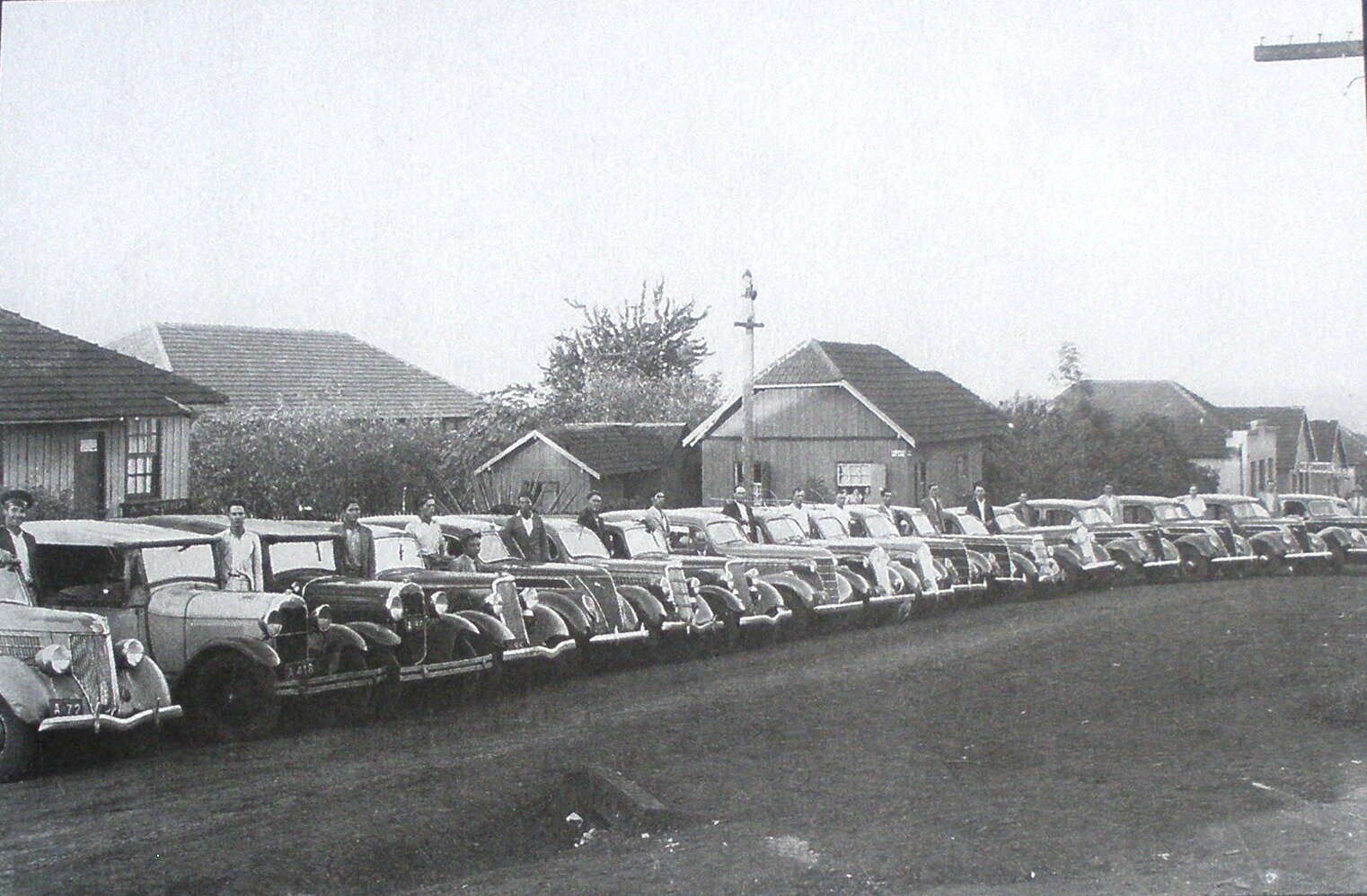 Quando todos os carros de Londrina cabiam em uma foto