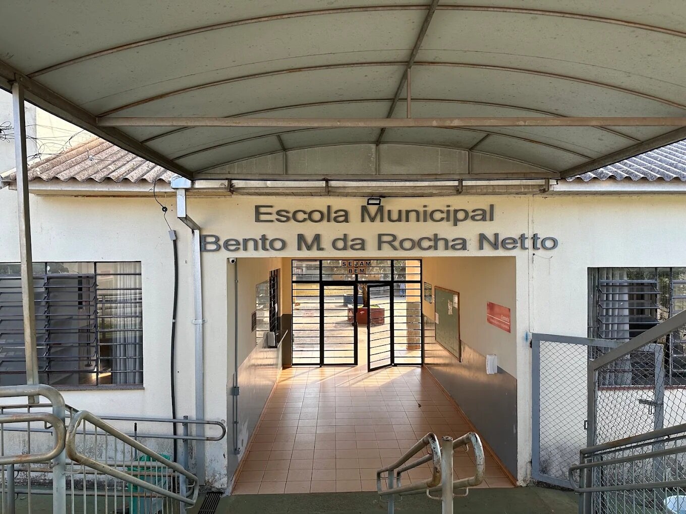 Escola Municipal Professor Bento Munhoz da Rocha Netto