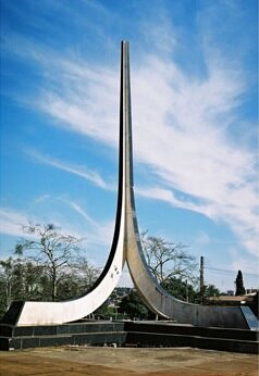 Monumento à Bíblia de Londrina
