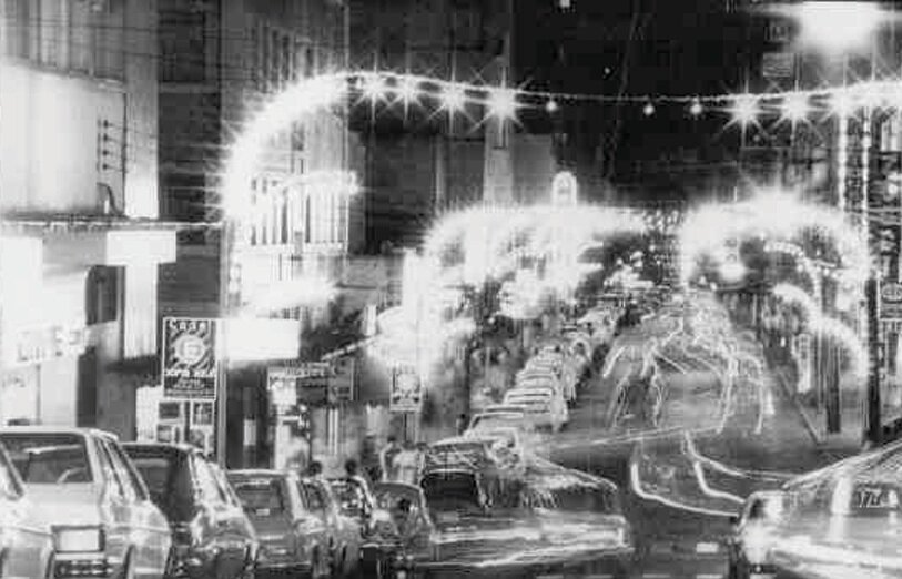 Natal de 1978: as luzes e o movimento noturno da rua Sergipe em Londrina