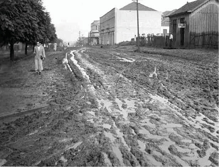 Rua Sergipe: da poeira ao barro, o retrato da Londrina de 1943