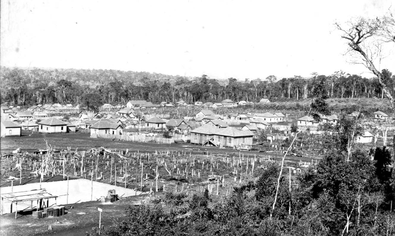 Uma vista da matriz sobre a cidade recém-aberta
