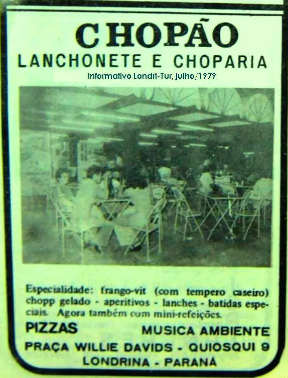 Um quiosque cheio no Calçadão novo